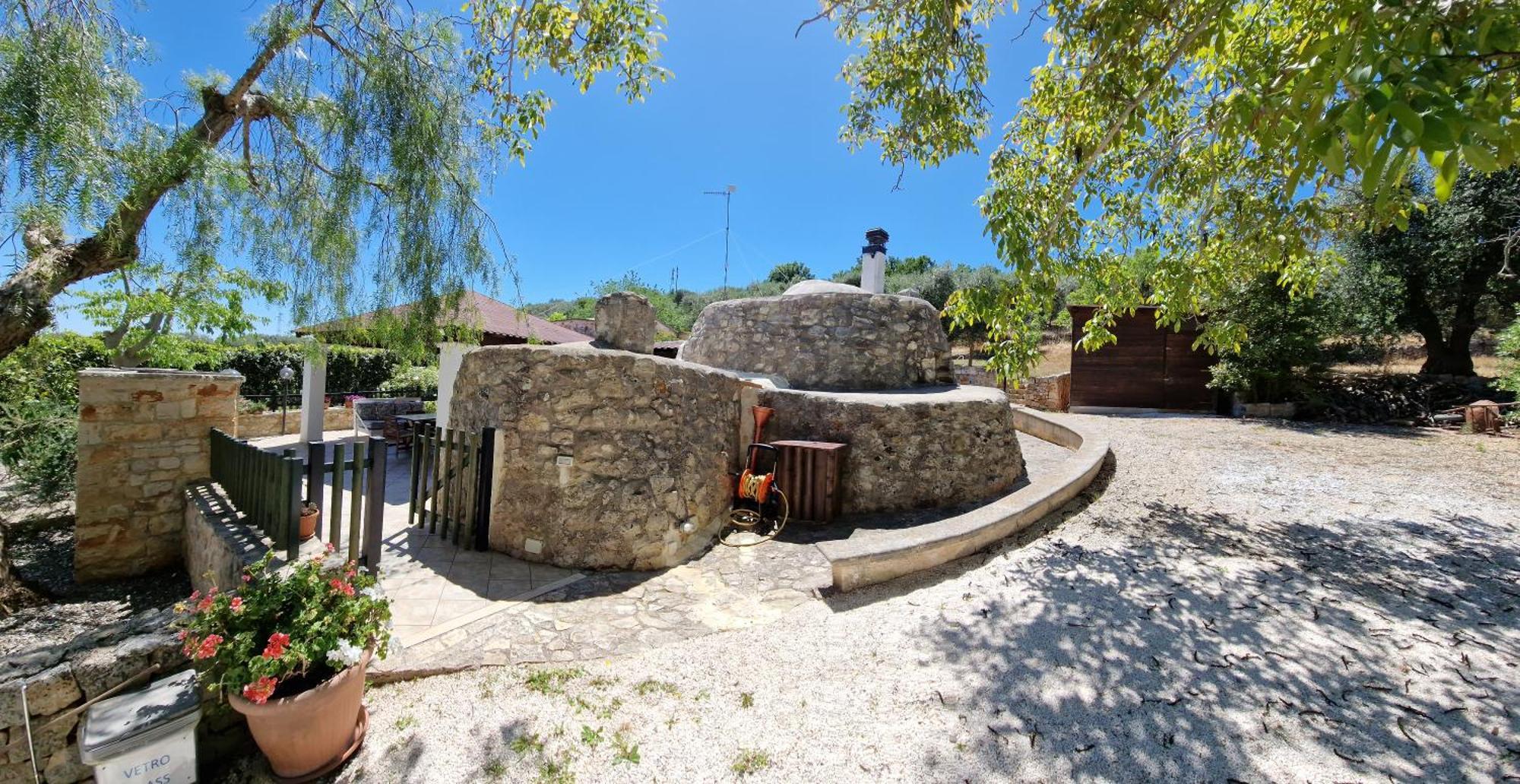 Trullo Grande Noce Villa ออสตูนี ภายนอก รูปภาพ